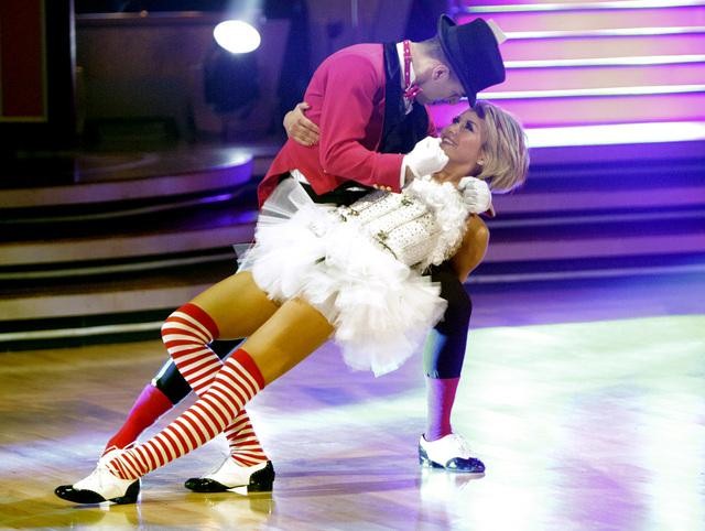 To achieve Chelsea Kane#39;s Bold chelsea kane dancing with stars hair. To achieve Chelsea Kane#39;s Bold