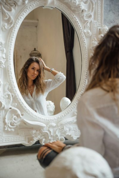 Four Tricks To Fall In Love With Your Reflection